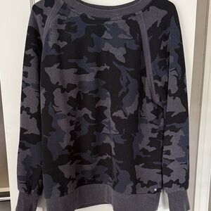 Prana: Super Soft Camo Crewneck Sweatshirt in Black & Gray